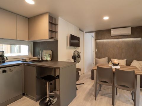 MOBILHOME 6 personnes - Cottage Lilas 6 pers 3 Ch 2 Sdb ****