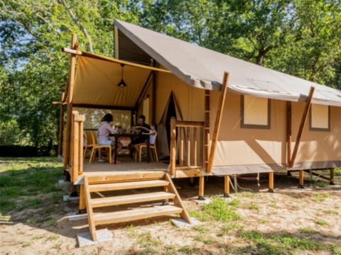 Tente 6 personnes - Lodge Camélia - 3 chambres - 1 salle de bain ***