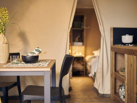 TENTE 4 personnes - Tente Lodge Clématite 4 pers 2 Ch 1 Sdb ***