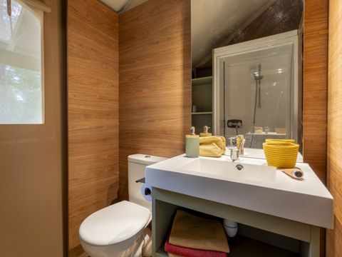 Tente 4 personnes - Lodge Clématite - 2 chambres - 1 salle de bain ***