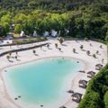 Village Tropical Sen-Yan