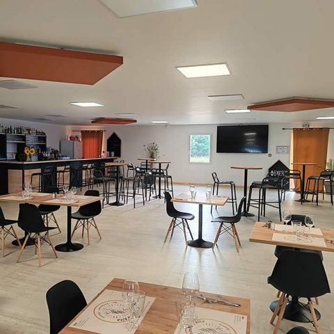 Aux 4 vues - Camping Aude - Image N°2