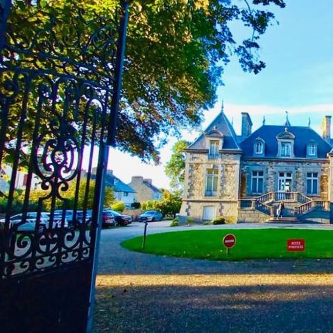 Manoir Le Castel et Beaumaris - Saint-Malo Manoir Le Castel et Beaumaris - Saint-Malo - Camping Ille-et-Vilaine - Image N°2