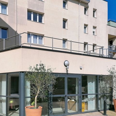 Terres de France - Appart Hotel Rouen Flaubert - Camping Seine - Image N°4