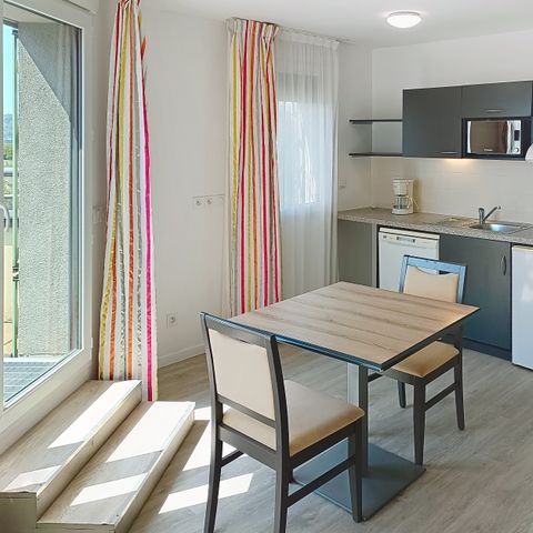 Terres de France - Appart Hotel Rouen Flaubert - Camping Seine - Image N°4