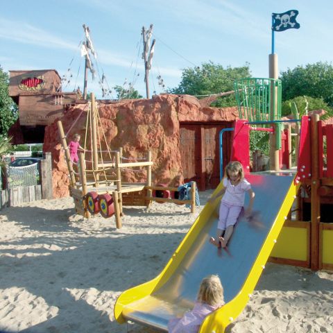 Camping Village Corsaire des 2 Plages  Camping Village Corsaire des 2 Plages  - Camping Charente-Maritime - Image N°5