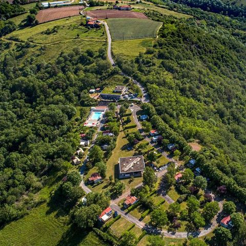 Flower Camping de Mars - Camping Loire - Image N°2