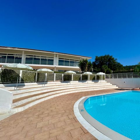 Camping Le Parc des Chênes Camping Le Parc des Chênes - Camping Var - Image N°3