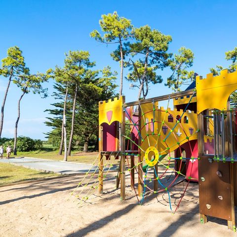 FLOWER Camping Tamarins Plage - Camping Charente-Maritime - Image N°2