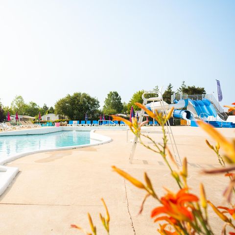 Camping Siblu Domaine de Dugny - Funpass Inclus Camping Siblu Domaine de Dugny - Funpass Inclus - Camping Loir-et-Cher - Image N°2