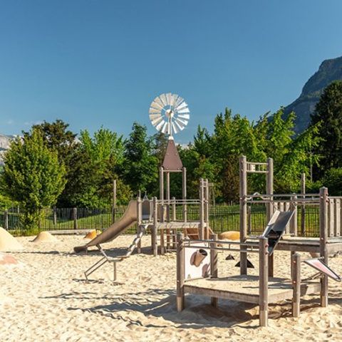 Flower Camping Les Iles - Camping Haute-Savoie - Image N°2