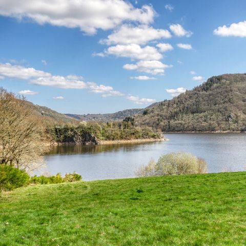 Hameau de Chalets de La Chazotte Hameau de Chalets de La Chazotte - Camping Puy-de-Dôme - Image N°2
