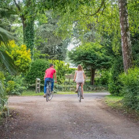 CAMPING DU PRE DES MOINES CAMPING DU PRE DES MOINES - Camping Oise - Image N°2