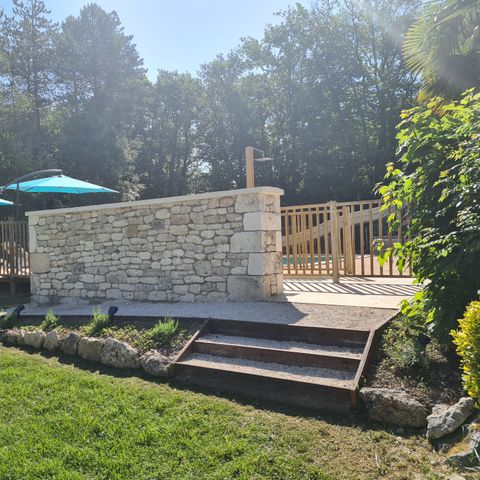 Camping Des Arcades - Camping Lot - Image N°5