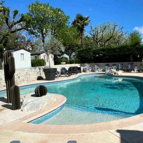 Camping Maeva Escapades Le Casque Roi - Camping Ardèche - Image N°2