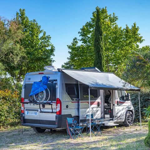 Flower Camping Le Mas de Mourgues - Camping Gard - Image N°3