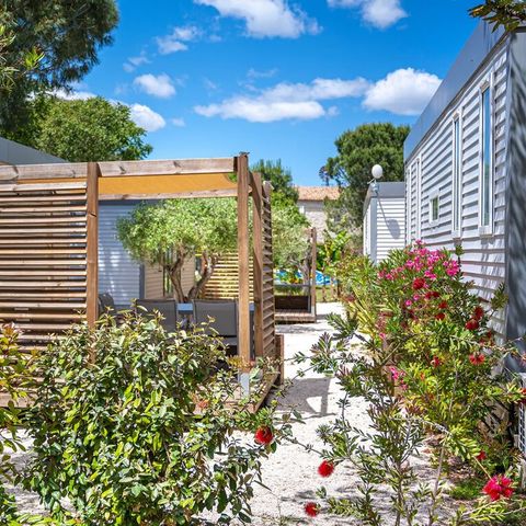 Flower Camping Le Mas de Mourgues - Camping Gard - Image N°6