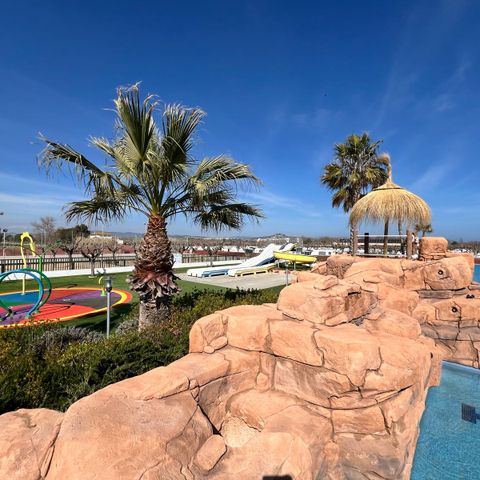 Camping Resort Els Pins Camping Resort Els Pins - Camping Barcelone - Image N°2