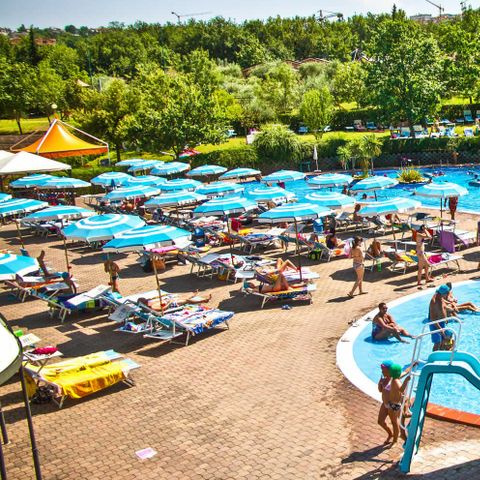 Centro Vacanze San Marino Centro Vacanze San Marino - Camping Pesaro-Urbino - Image N°4