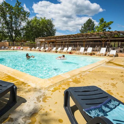 Flower Camping Le Saint Michelet - Camping Gard - Image N°3