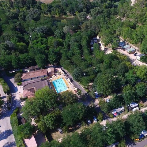 Flower Camping Le Saint Michelet - Camping Gard - Image N°4