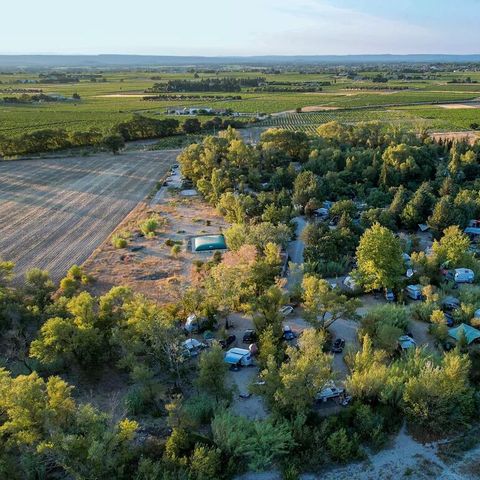 Flower Camping Les Rives De L'Aygues - Camping Drome