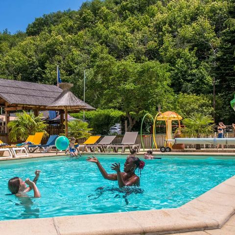 Flower Camping Le Pont du Tarn - Camping Lozere