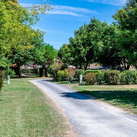 Flower Camping  Le Tiradou - Camping Dordogne - Image N°4