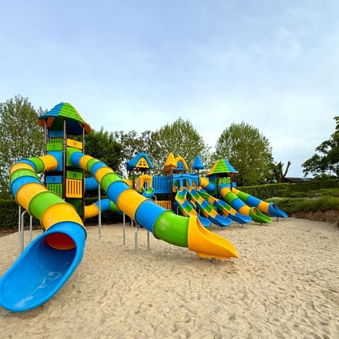Camping Paradis - Village De Vacances La Gineste Camping Paradis - Village De Vacances La Gineste - Camping Cantal - Image N°3