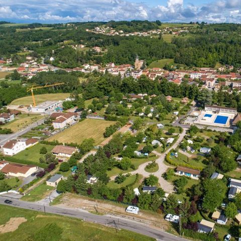 Camping Le Château - Camping Drome - Image N°2