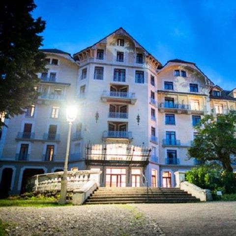 Appart'Hôtel Le Splendid d'Allevard Appart'Hôtel Le Splendid d'Allevard - Camping Isère - Image N°2