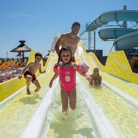 Tour Opérateur et particuliers sur camping Le Lac des Rêves - Fun Pass non inclus Tour Opérateur et particuliers sur camping Le Lac des Rêves - Fun Pass non inclus - Camping Hérault - Image N°2